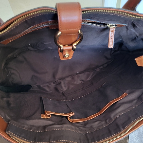 Massimo Dutti Leather Tote Bag | Expandable Side Zippers | Shoulder Strap - Picture 14 of 16